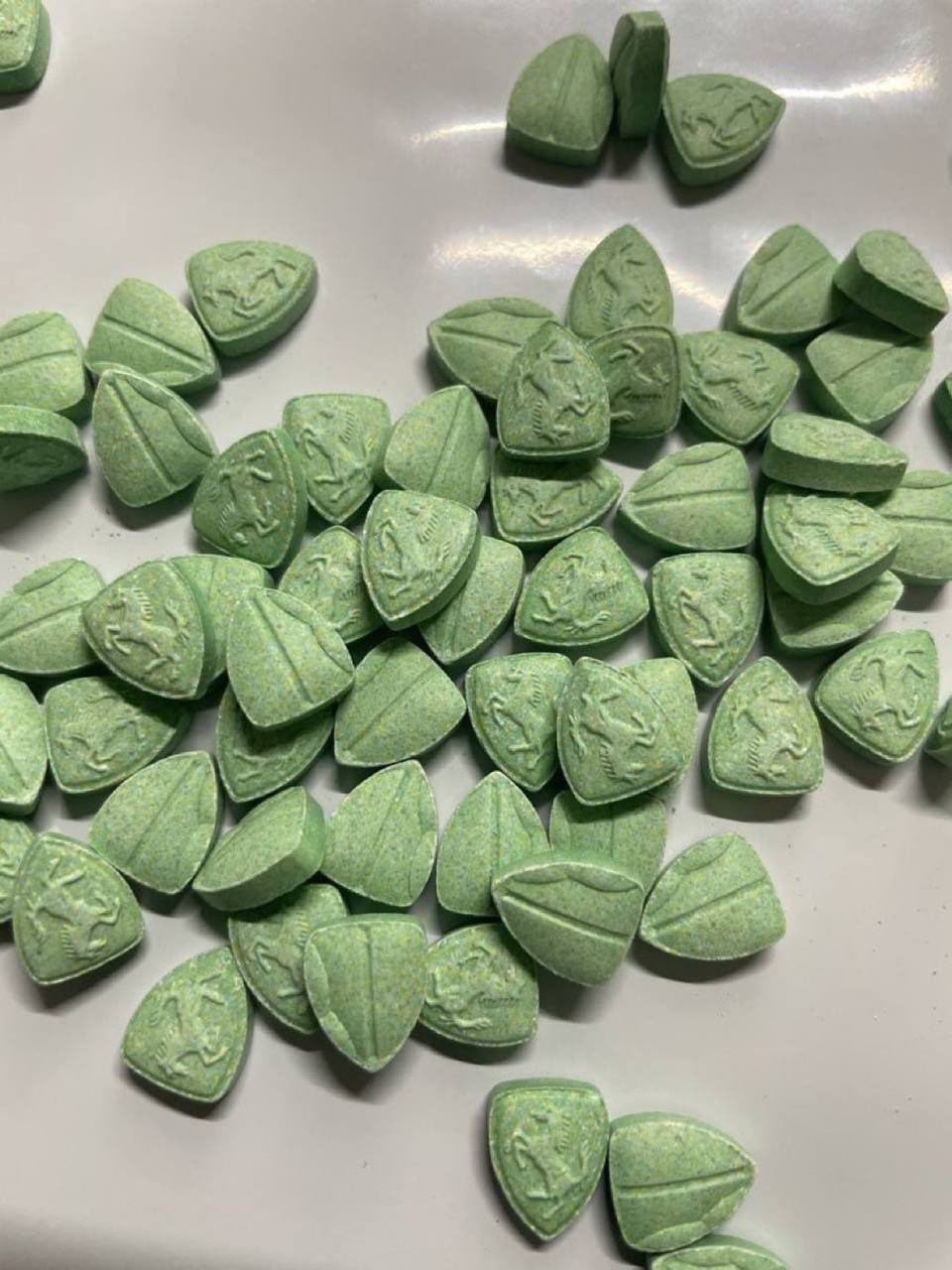 Ecstasy/XTC/MDMA capsules/ presses
